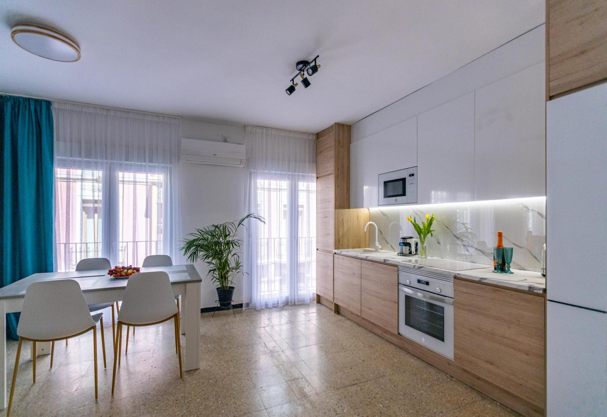 New Beach Apartments Alicante Bagian luar foto